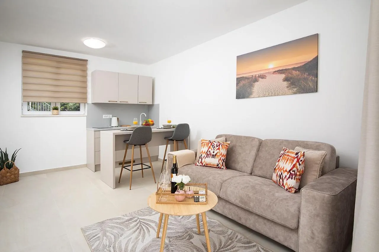 Apartments And Rooms Jakic 3*, Medulin