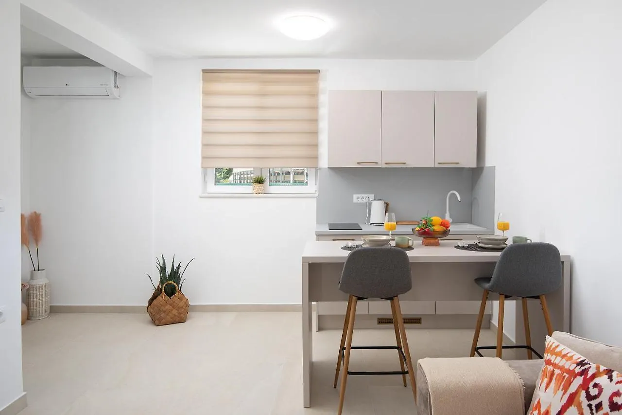 Apartments And Rooms Jakic 3*, Medulin
