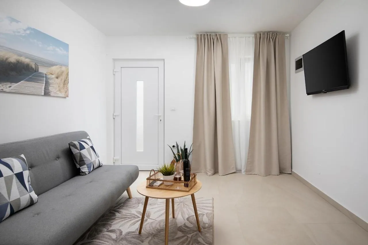Apartments And Rooms Jakic Guest house Medulin